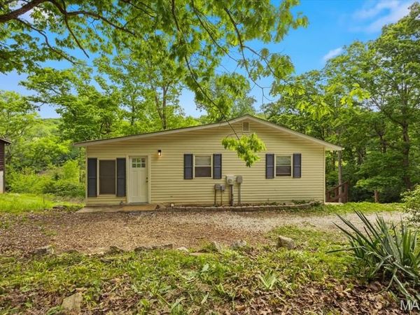 7686 Sunrise Drive, Hillsboro, MO 63050