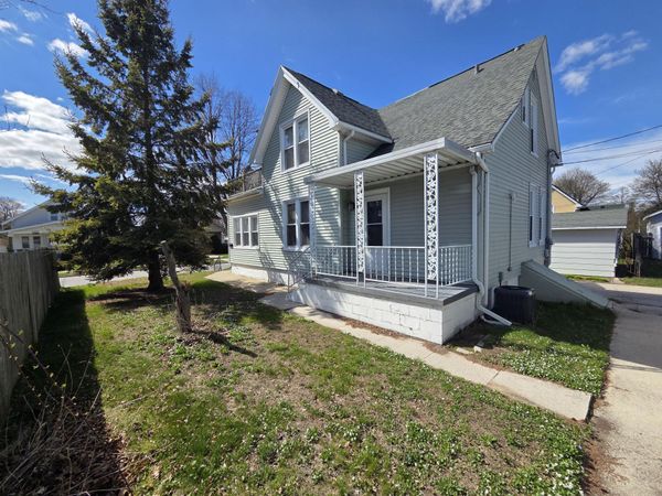 2317 S 9th St, Sheboygan, WI 53081
