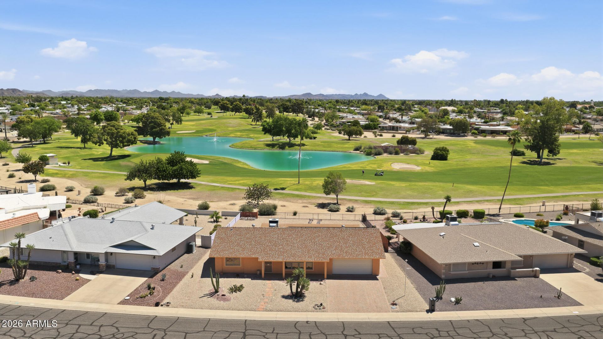 18221 N Willowbrook Drive, Sun City, AZ 85373 Main Photo