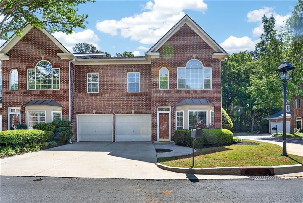 8000 Lexington Drive, Roswell, GA 30075 Main Photo