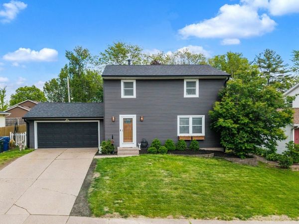 4571 Sheridan Street , Davenport, IA 52806