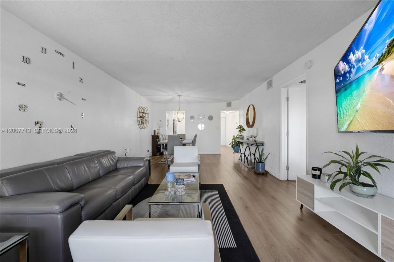 2551 Aragon Blvd, Unit 411, Sunrise, FL 33322 Photo