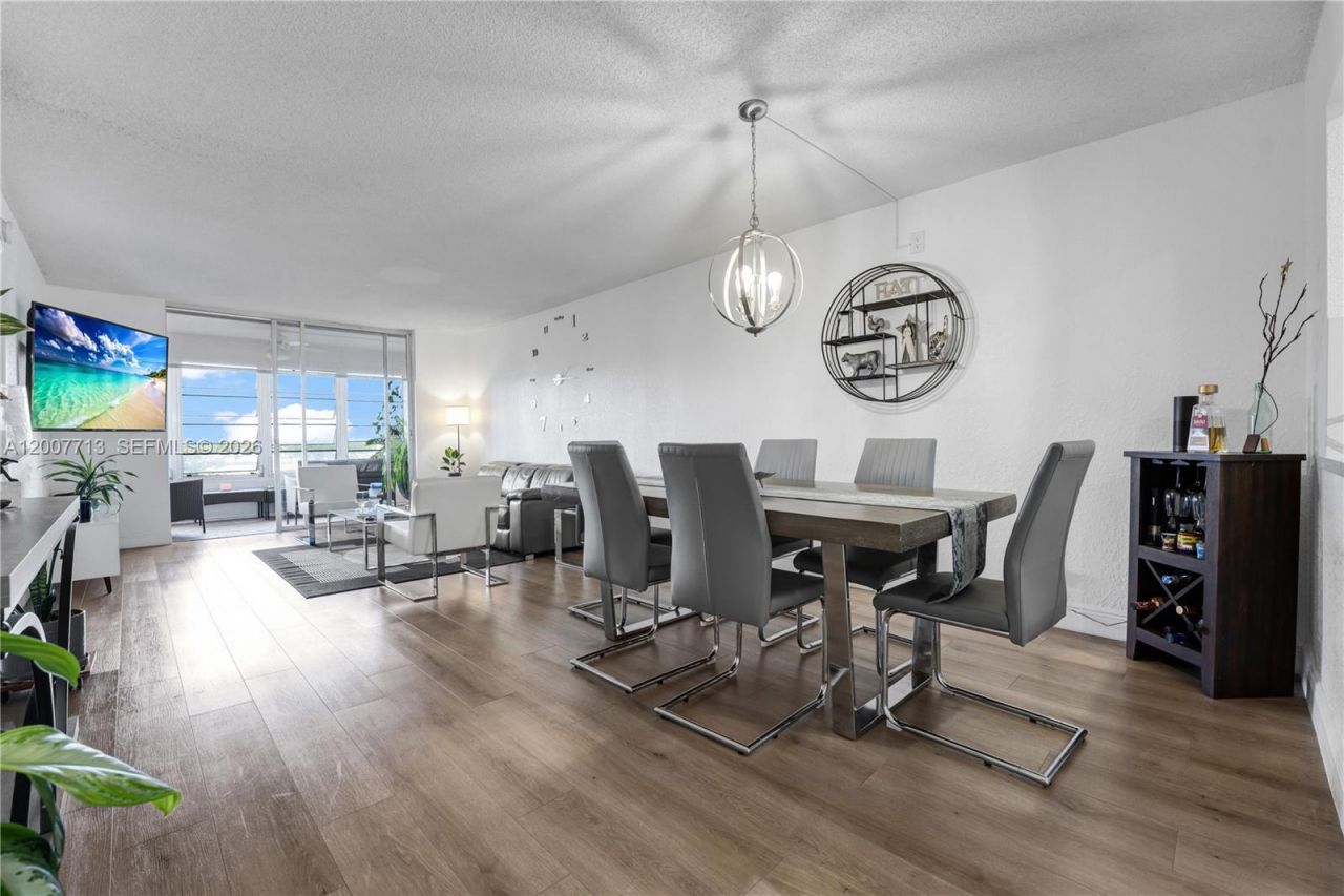 2551 Aragon Blvd, Unit 411, Sunrise, FL 33322 Photo