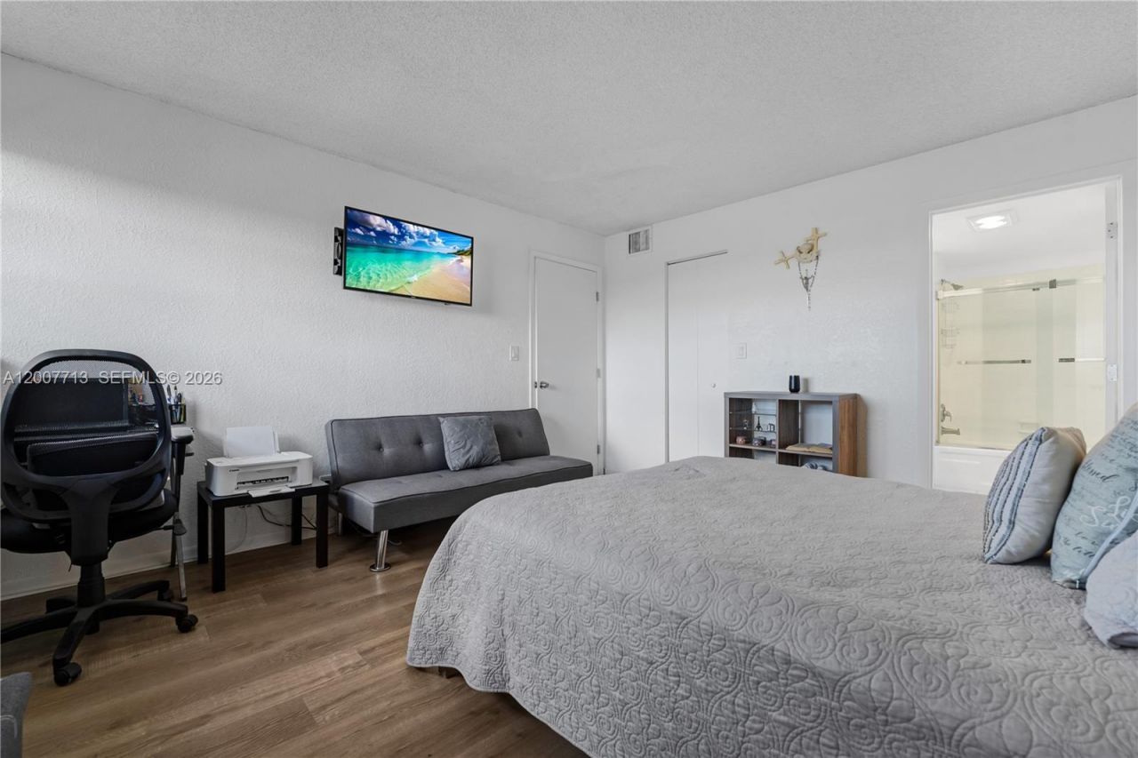 2551 Aragon Blvd, Unit 411, Sunrise, FL 33322 Photo