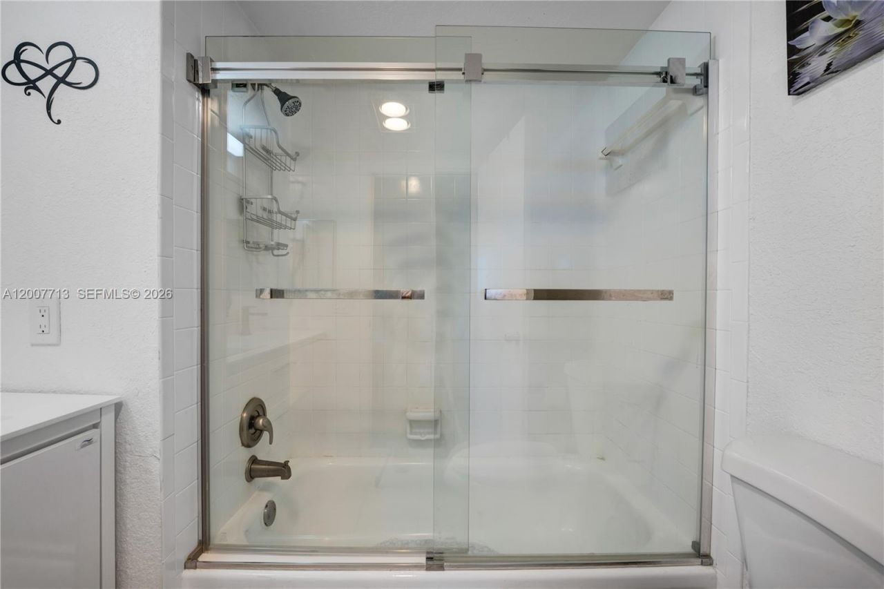 2551 Aragon Blvd, Unit 411, Sunrise, FL 33322 Photo