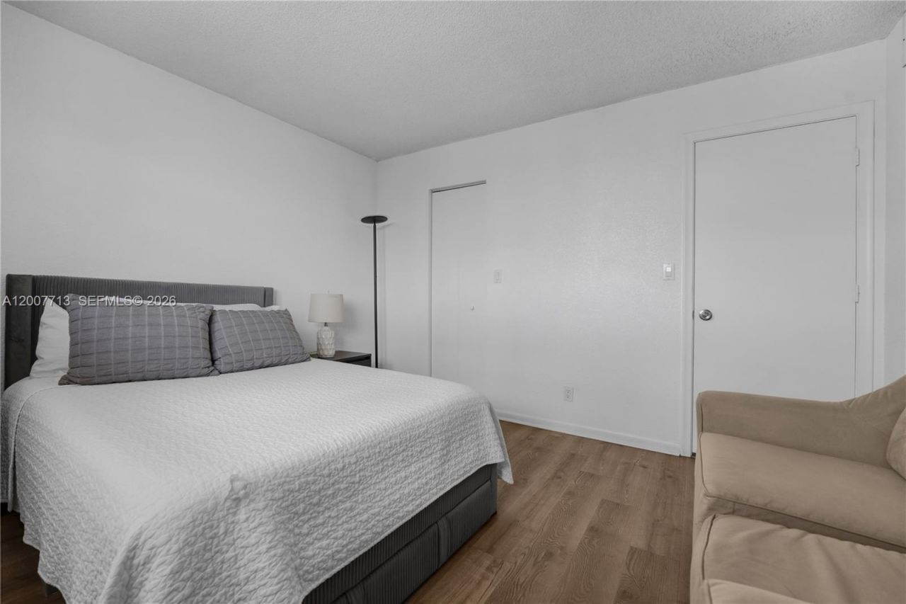 2551 Aragon Blvd, Unit 411, Sunrise, FL 33322 Photo