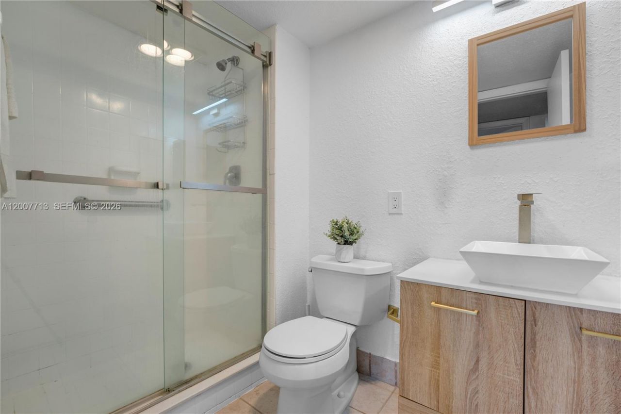 2551 Aragon Blvd, Unit 411, Sunrise, FL 33322 Photo