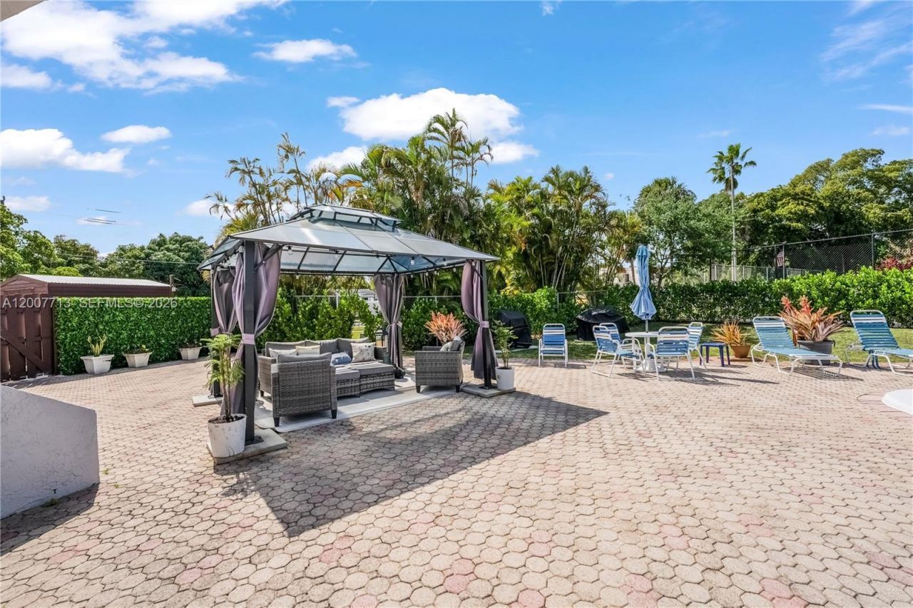 2551 Aragon Blvd, Unit 411, Sunrise, FL 33322 Photo