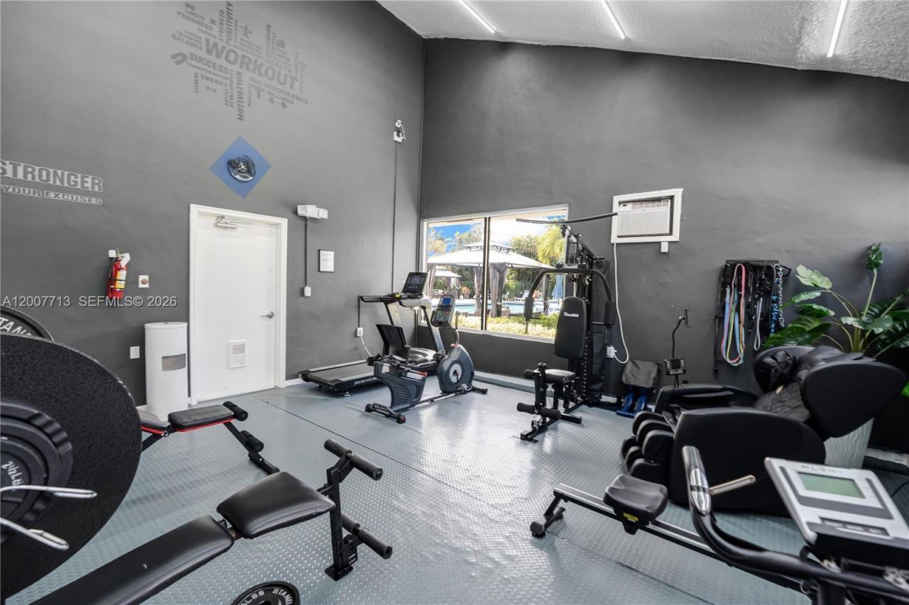 2551 Aragon Blvd, Unit 411, Sunrise, FL 33322 Photo