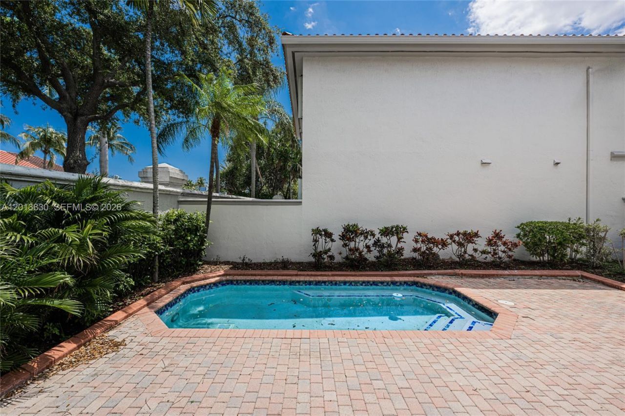 1455 Breakwater Ter , Hollywood, FL 33019 Photo