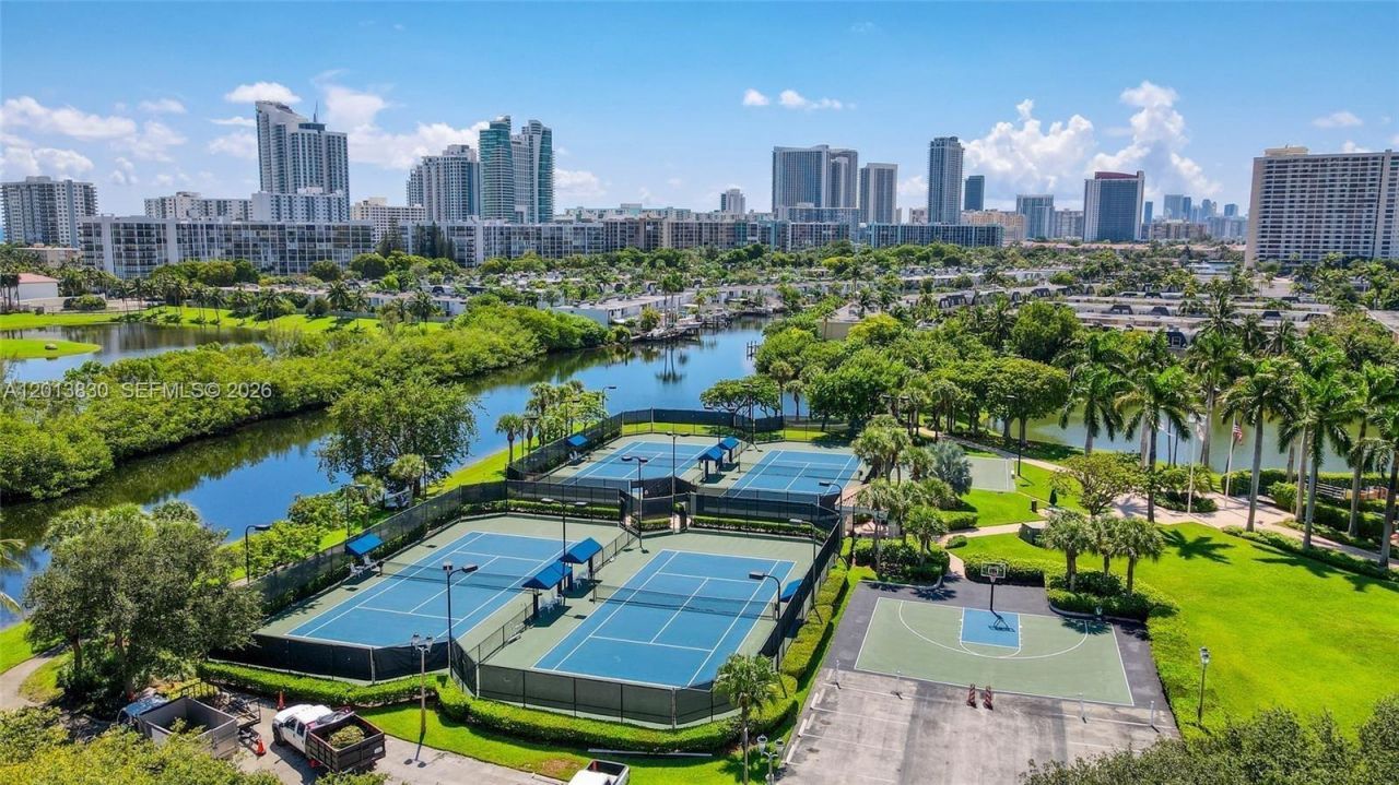 1455 Breakwater Ter , Hollywood, FL 33019 Photo