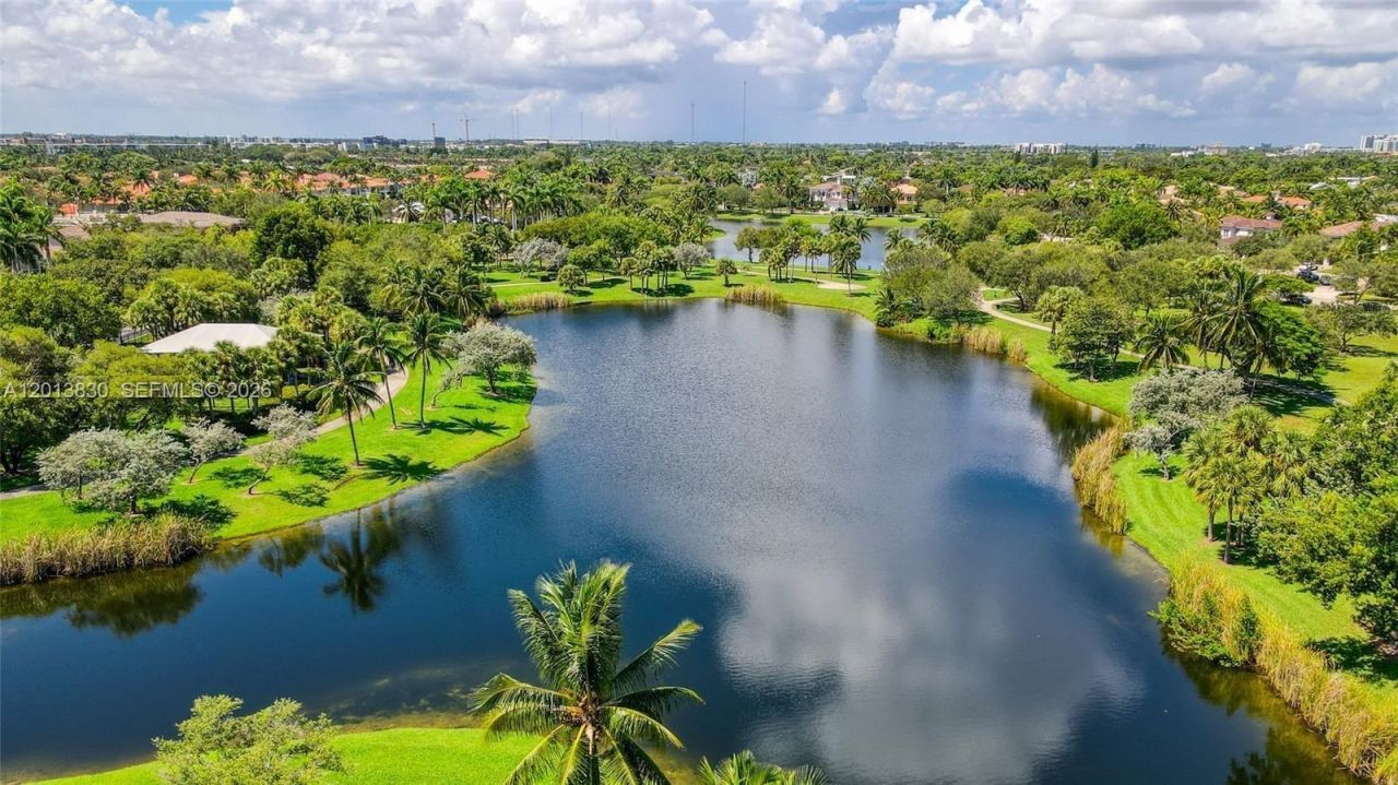 1455 Breakwater Ter , Hollywood, FL 33019 Photo