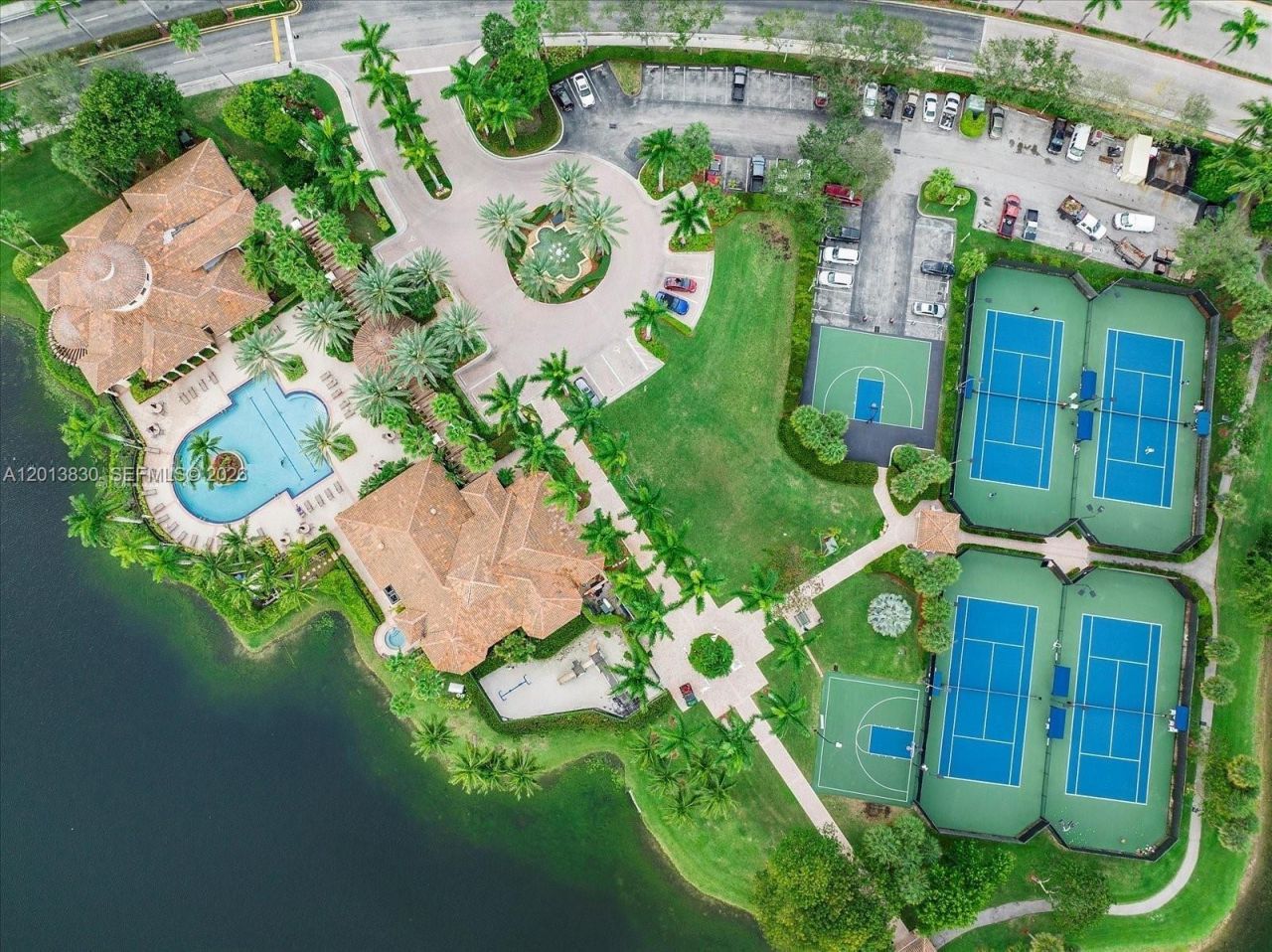 1455 Breakwater Ter , Hollywood, FL 33019 Photo