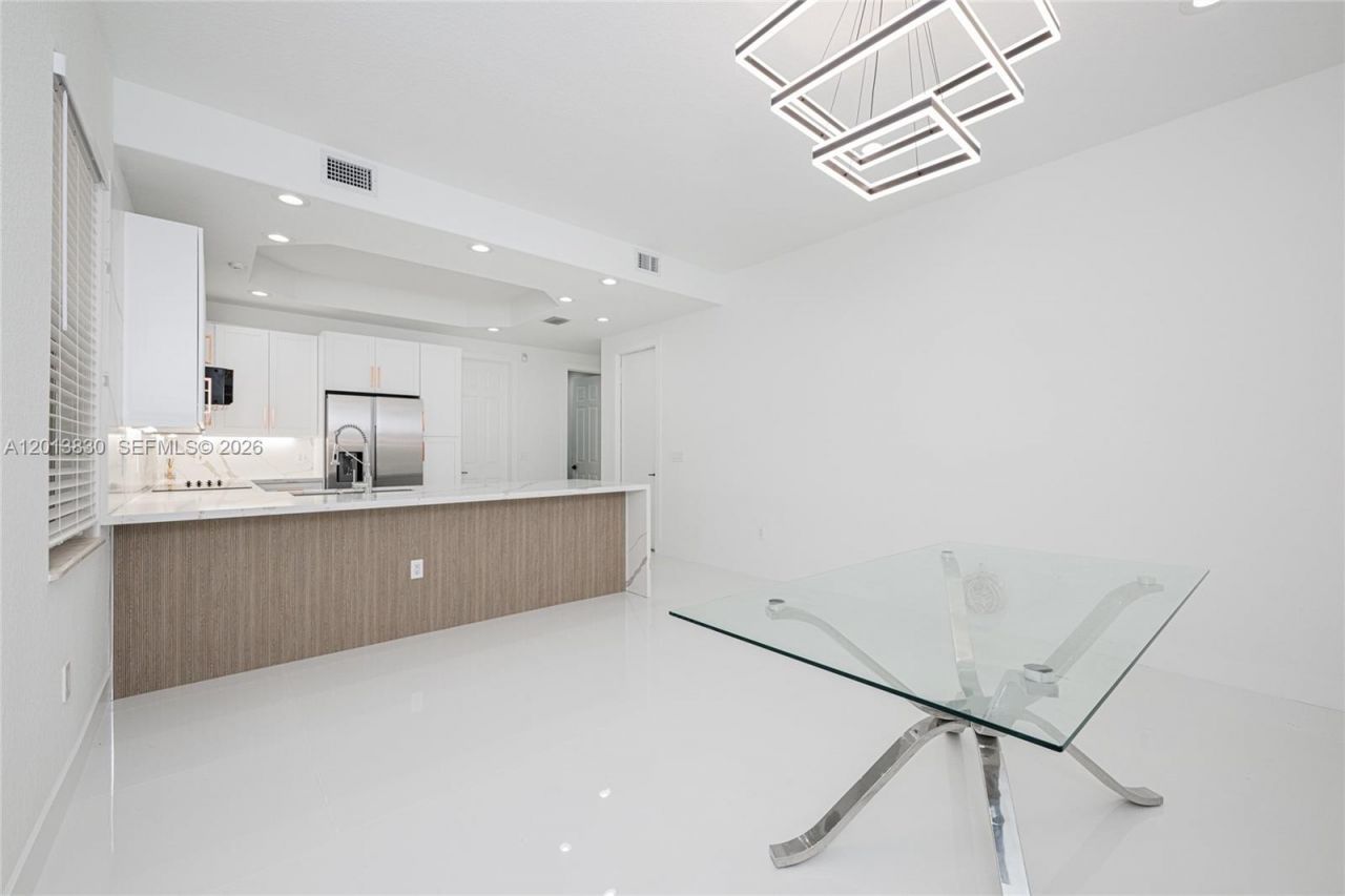 1455 Breakwater Ter , Hollywood, FL 33019 Photo