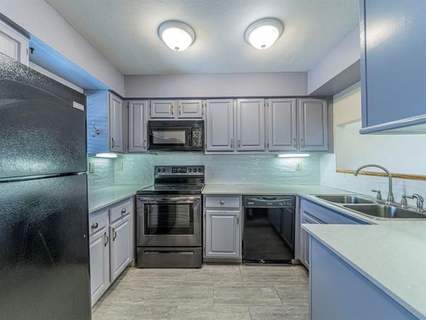 2733 Silver Creek Drive, Unit 205, Arlington, TX 76006