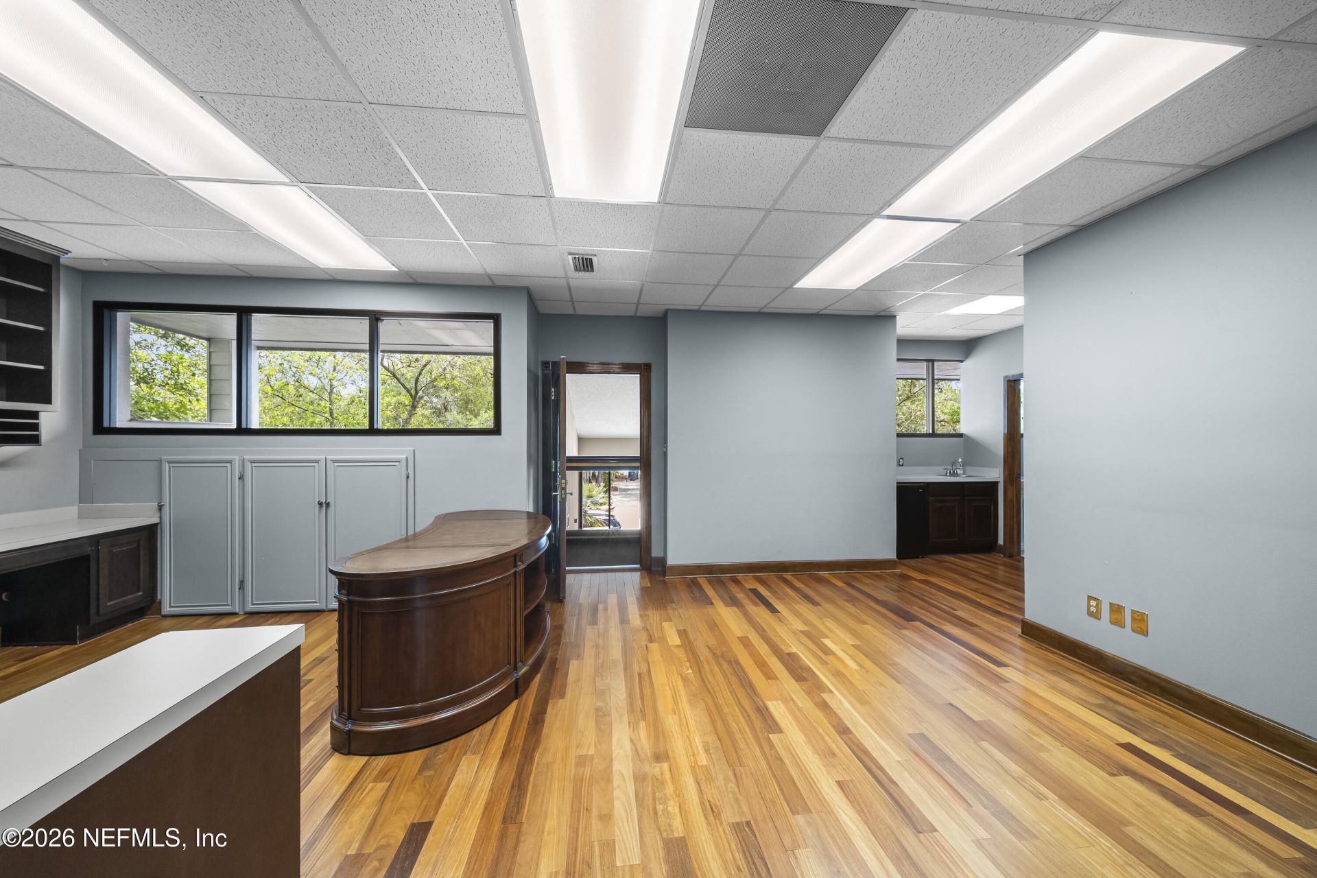 8810 Goodbys Executive Drive, Jacksonville, FL 32217 Photo