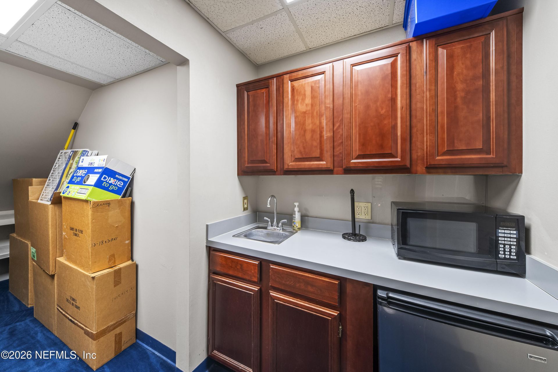 8810 Goodbys Executive Drive, Jacksonville, FL 32217 Photo