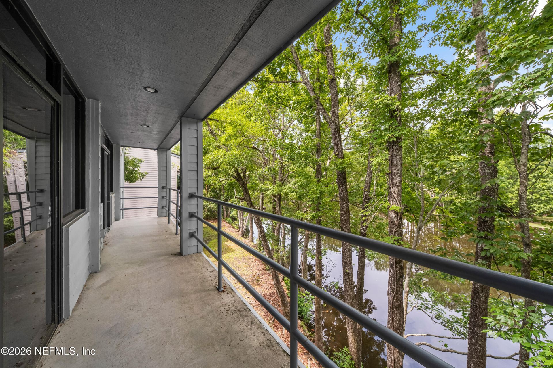 8810 Goodbys Executive Drive, Jacksonville, FL 32217 Photo