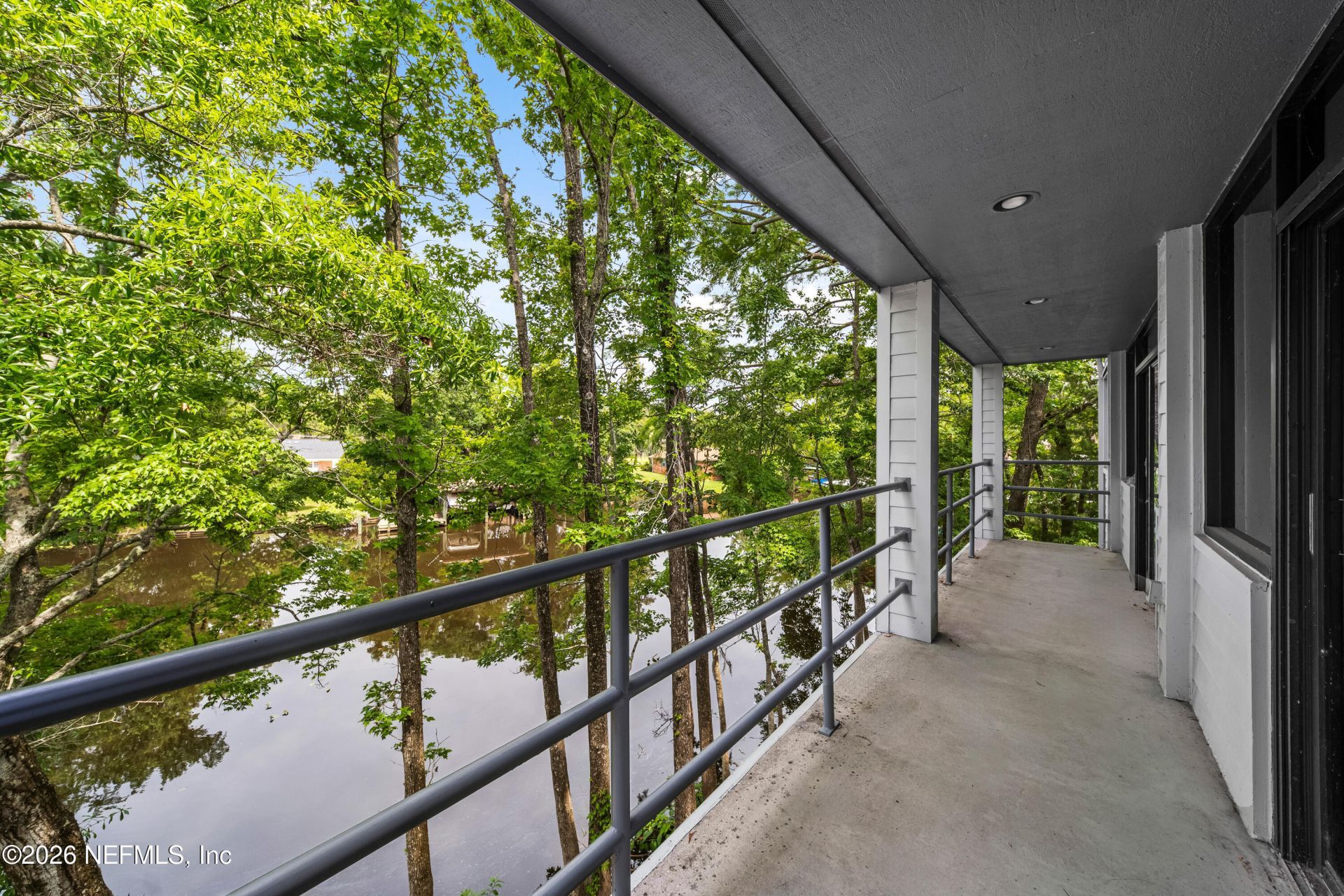 8810 Goodbys Executive Drive, Jacksonville, FL 32217 Photo