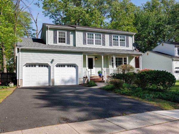 231 Sutphin Ln, Hillsborough, NJ 08844