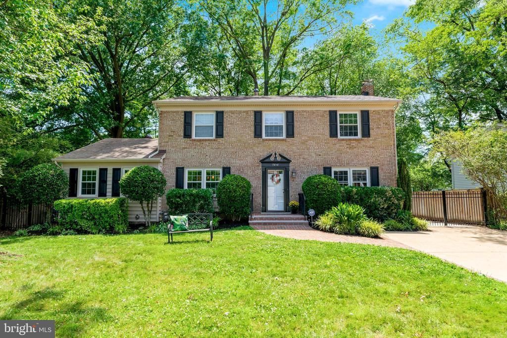 7810 Hayfield Road, Alexandria, VA 22315 Main Photo