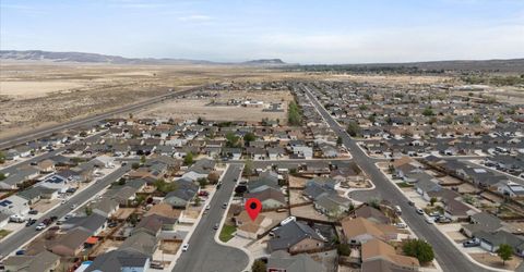 2215 Ellice Way, Fernley, NV 89408 Photo