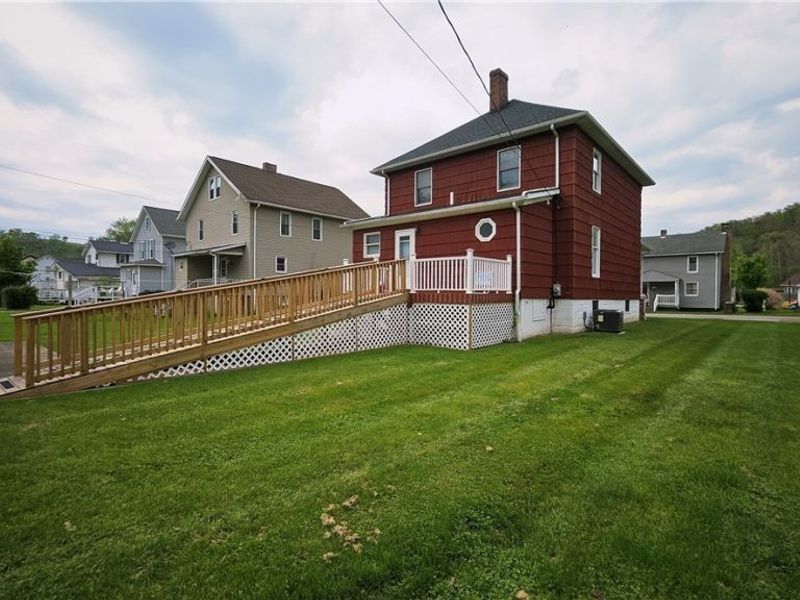 131 Sycamore Street, Adena, OH 43901 Photo 10