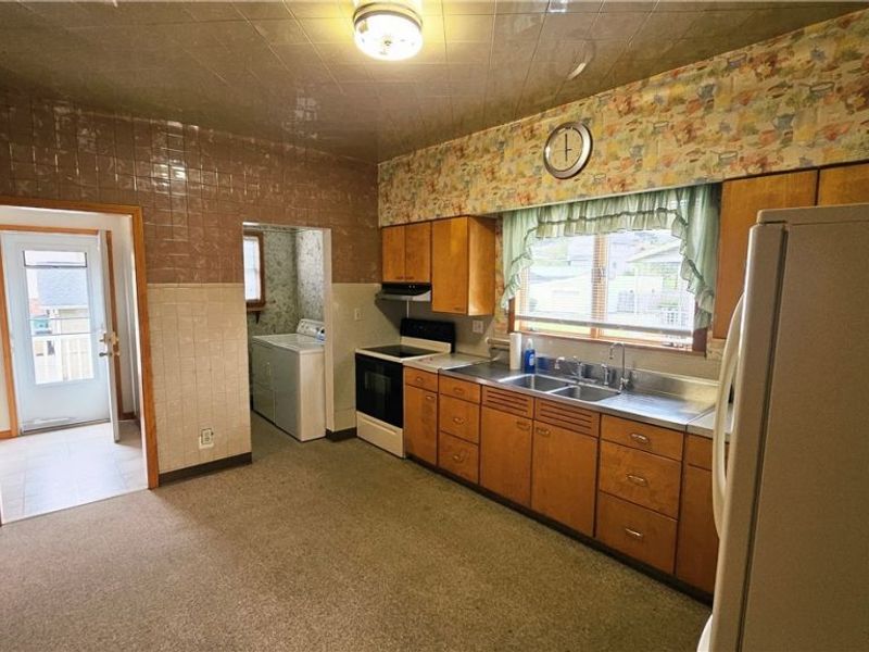 131 Sycamore Street, Adena, OH 43901 Photo 15