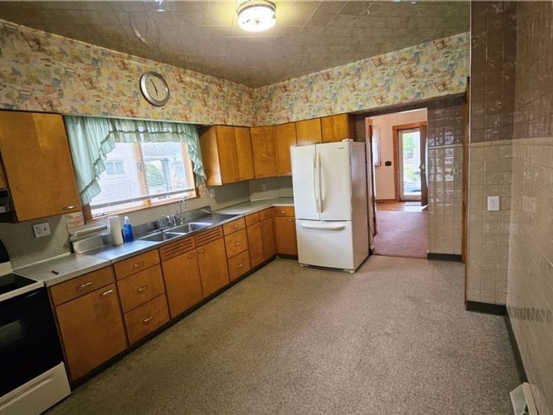 131 Sycamore Street, Adena, OH 43901 Photo 17