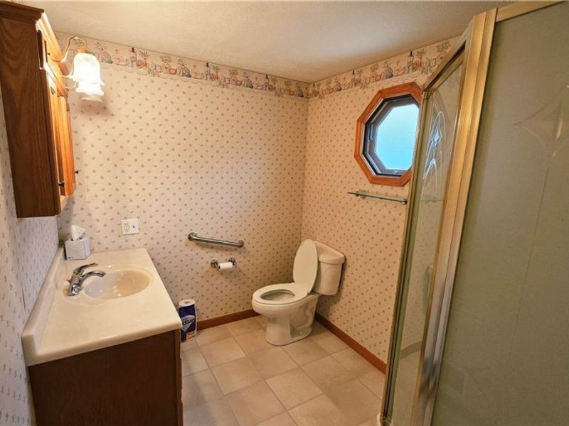 131 Sycamore Street, Adena, OH 43901 Photo 20