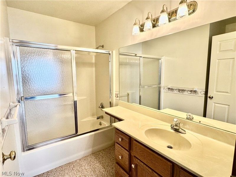216 Village Court, Columbiana, OH 44408 Photo 15