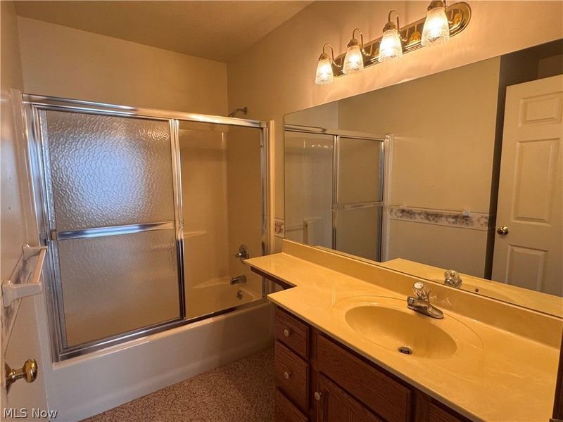 216 Village Court, Columbiana, OH 44408 Photo 18