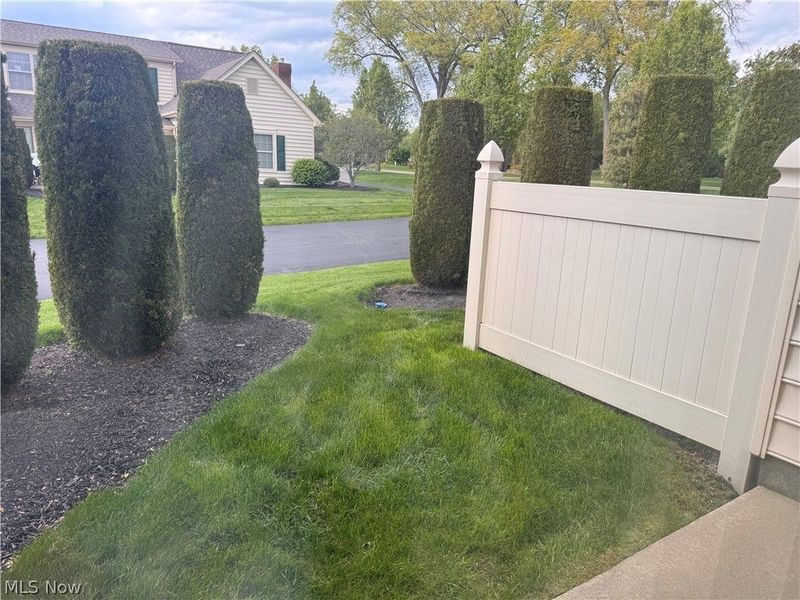 216 Village Court, Columbiana, OH 44408 Photo 24