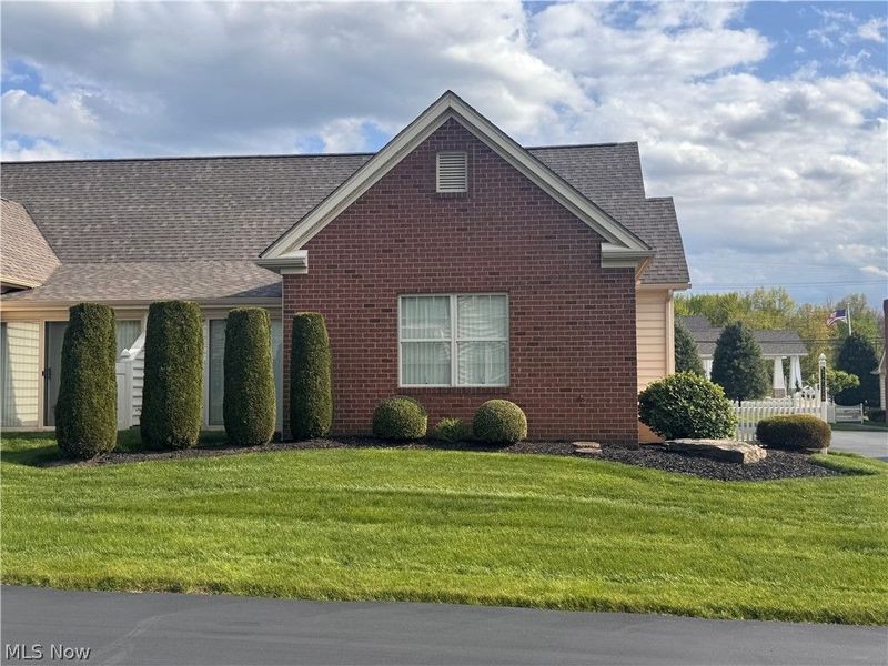 216 Village Court, Columbiana, OH 44408 Photo 5