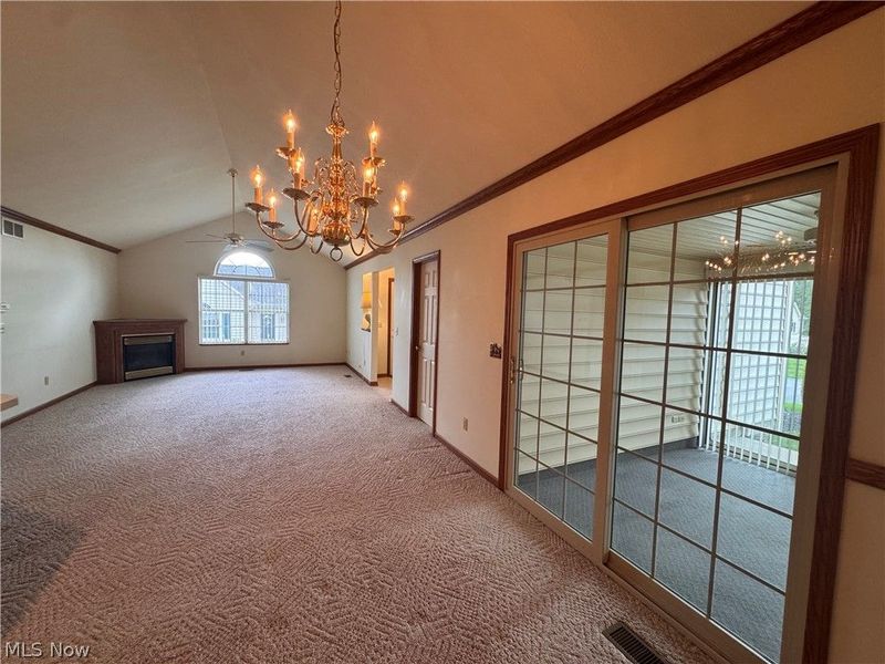 216 Village Court, Columbiana, OH 44408 Photo 6