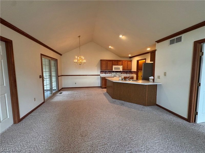 216 Village Court, Columbiana, OH 44408 Photo 7
