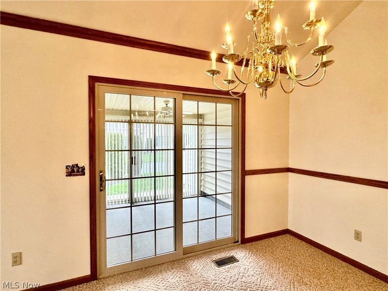 216 Village Court, Columbiana, OH 44408 Photo 9