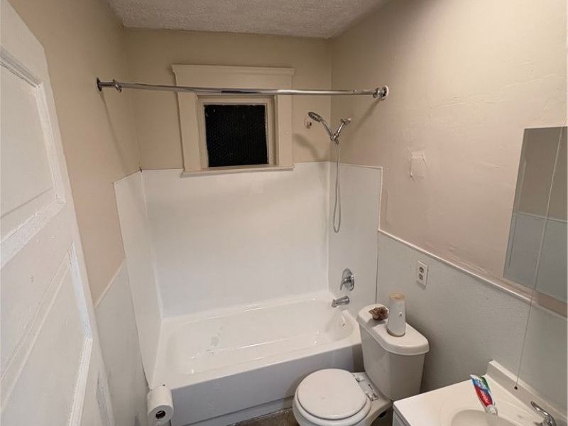 10405 Olivet Avenue, Cleveland, OH 44103 Photo 21