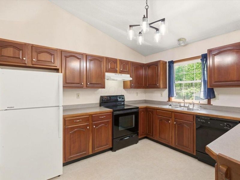 710 Daffodil Drive, Howard, OH 43028 Photo 12
