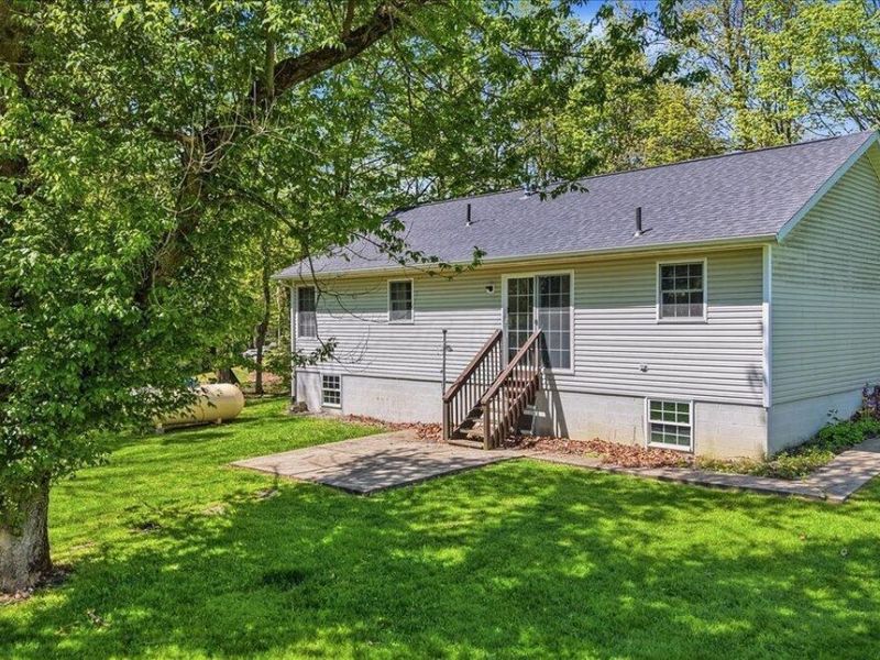 710 Daffodil Drive, Howard, OH 43028 Photo 2