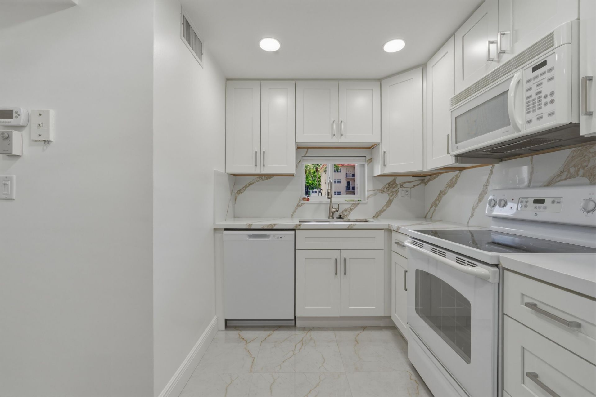 371 S Hollybrook Drive, Unit 106, Pembroke Pines, FL 33025 Photo