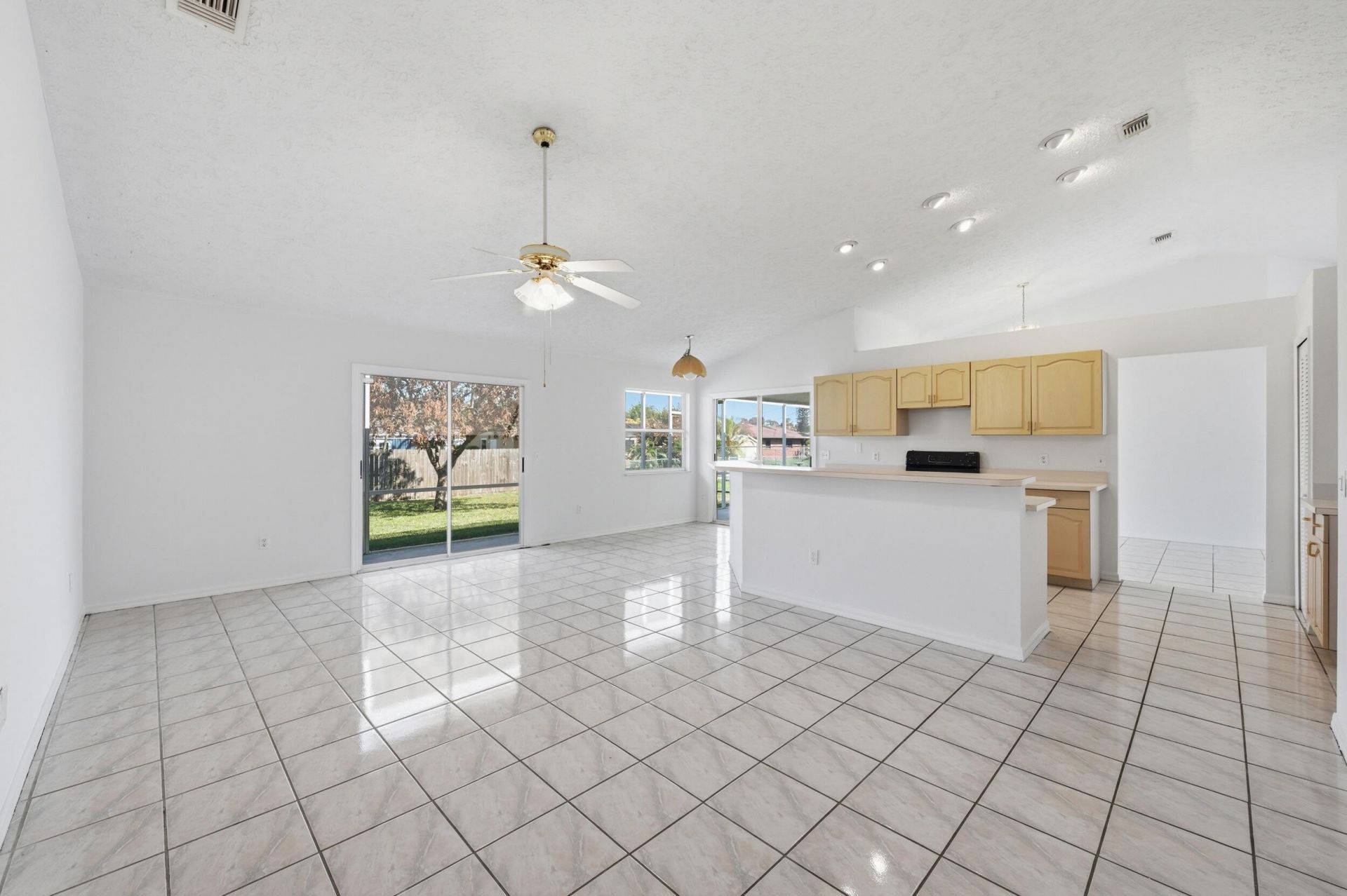 1371 SE Airoso Boulevard, Port Saint Lucie, FL 34983 Photo