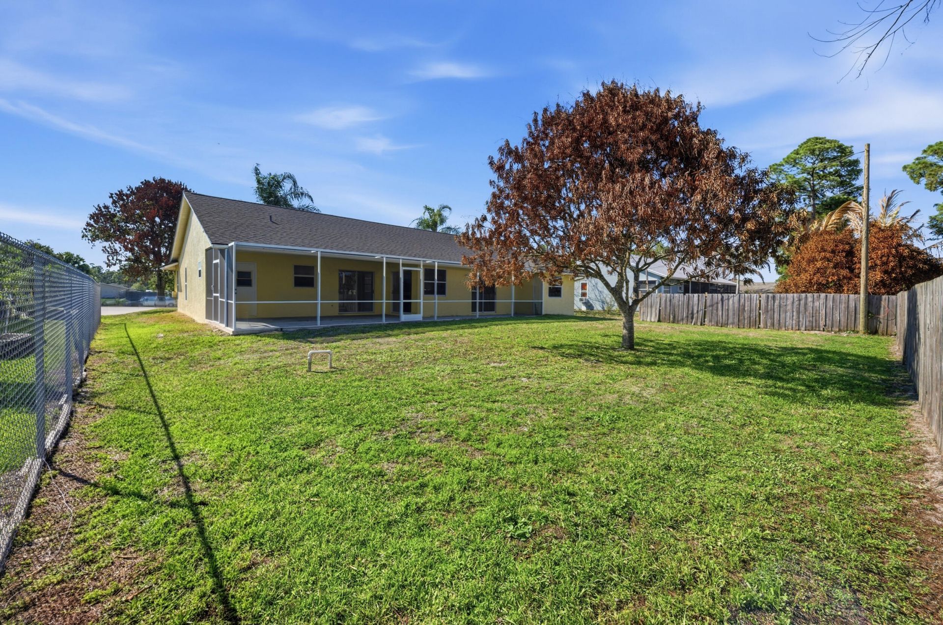 1371 SE Airoso Boulevard, Port Saint Lucie, FL 34983 Photo