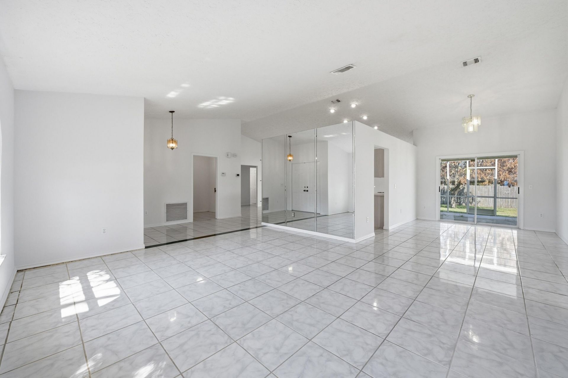 1371 SE Airoso Boulevard, Port Saint Lucie, FL 34983 Photo