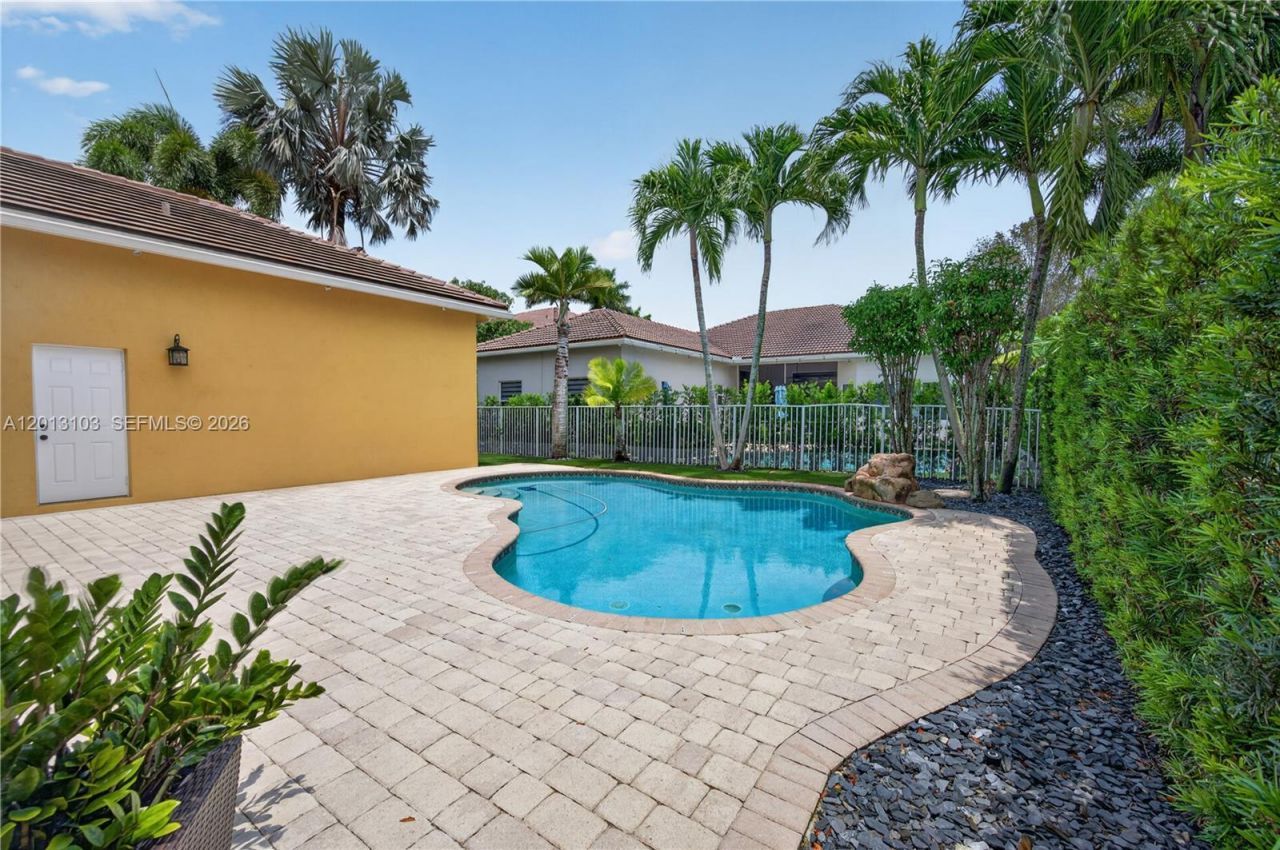 1306 Crossbill Ct, Weston, FL 33327 Photo