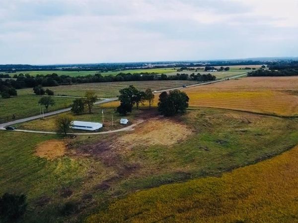 18155 KS Hwy 52 Highway, Mound City, KS 66056