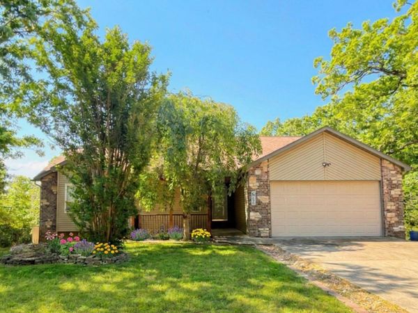 369 Crestview Drive, Ridgedale, MO 65739