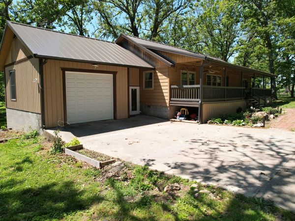 5341 Farm Road 1100 , Monett, MO 65708