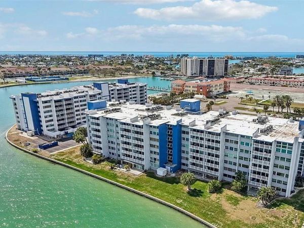500 TREASURE ISLAND CAUSEWAY, Unit 307, TREASURE ISLAND, FL 33706