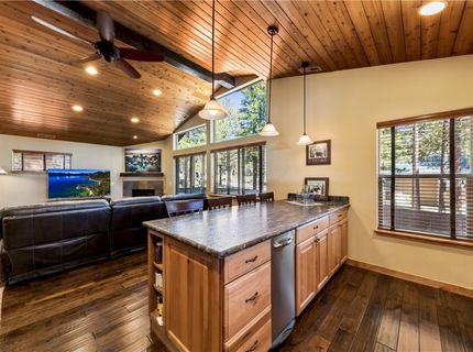 877 Northwood, Unit 2, Incline Village, NV 89451 Photo